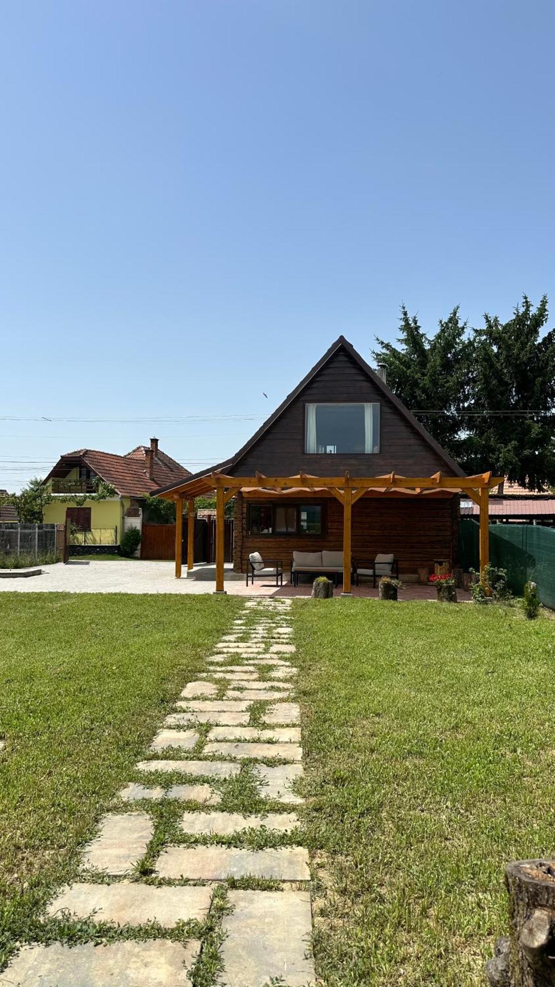 Casuta Cu Tihna Villa โปรุมบาคู เด ซุซ ภายนอก รูปภาพ